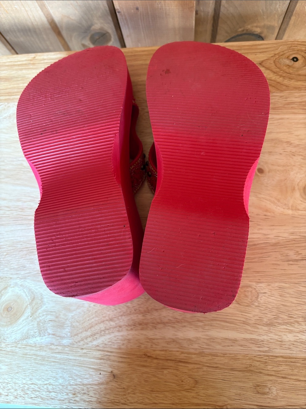 Colin Stuart Red Platform Slides - Picture 4 of 4